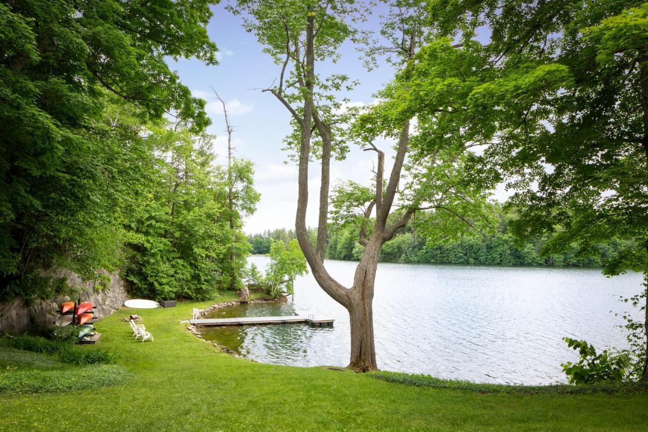 Lakehouse Inn Лі Екстер'єр фото
