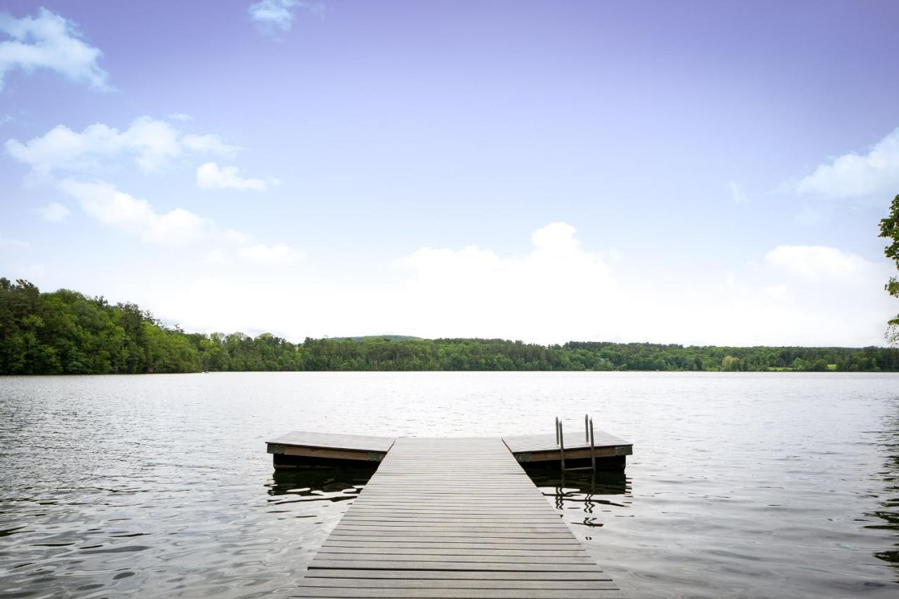 Lakehouse Inn Лі Екстер'єр фото