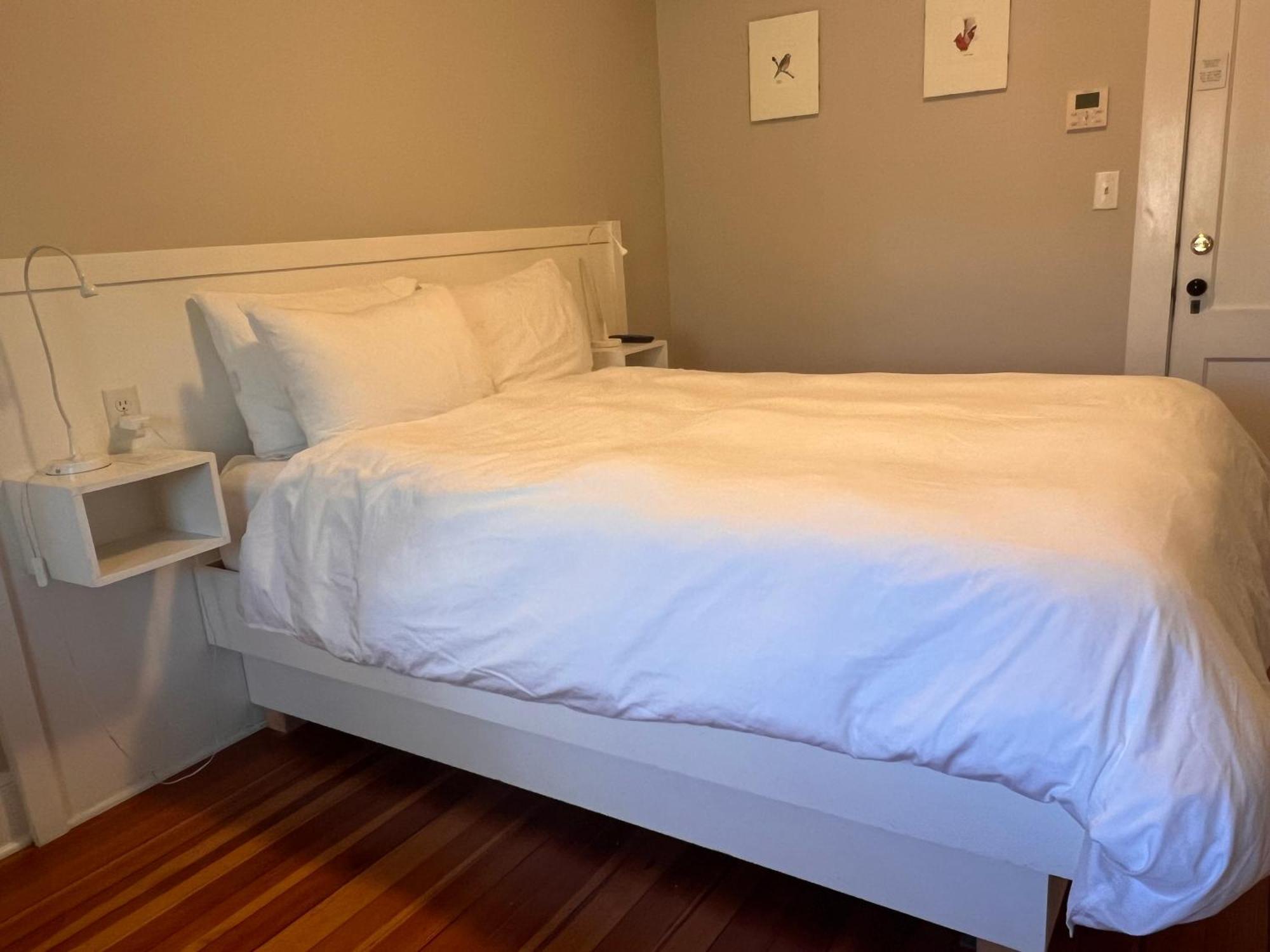 Lakehouse Inn Лі Екстер'єр фото