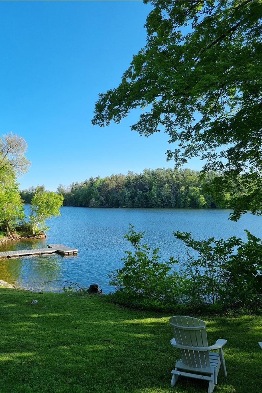 Lakehouse Inn Лі Екстер'єр фото