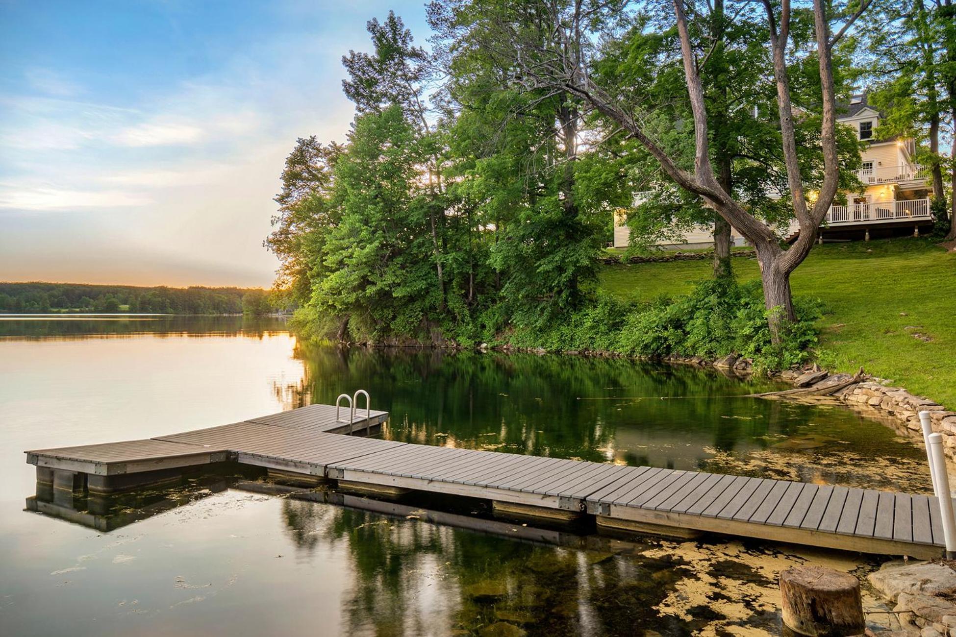 Lakehouse Inn Лі Екстер'єр фото